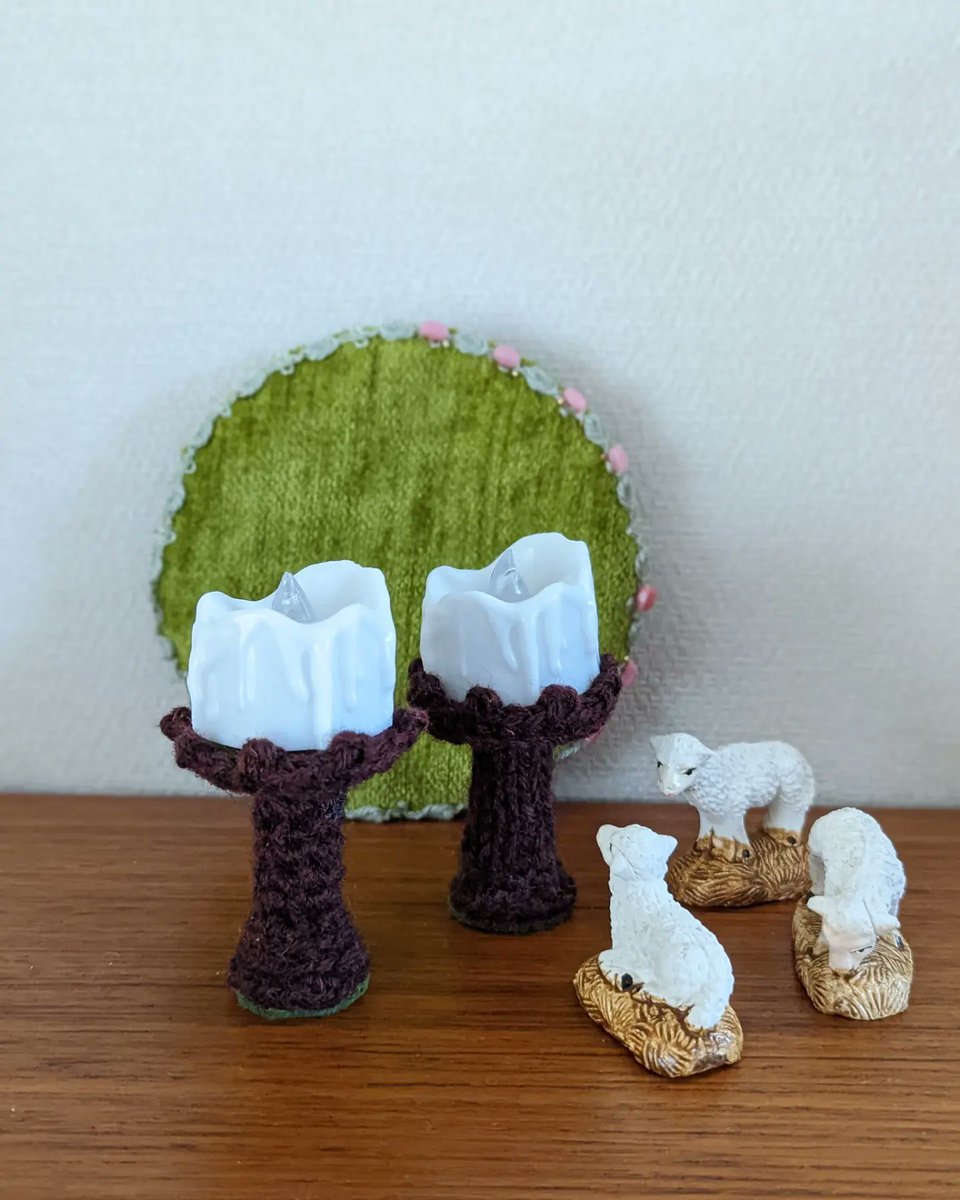 keitoya_pompom's tweet photo. 『きょうのにゃんこ』
あたたかい～

LEDキャンドルスタンドを作りました🕯

Happy Knitting♥

#あみぐるみ #amigurumi #bichesetbuches #ねこのあみぐるみ #にゃんことキャンドル #candleholder #燭台 #ロウソク #candle #編み物 #happyknitting #letsknit https://t.co/VMSDr0hafa