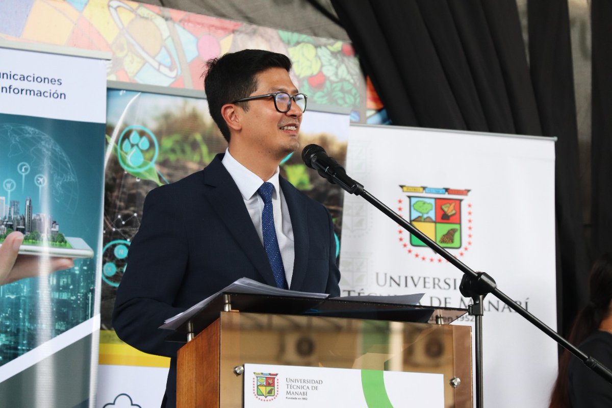 Telecom_Ec's tweet image. ¡Felicidades Salomón Solís Arteaga!

Su iniciativa de trituración de residuos orgánicos ganó el INNOVA TECH-UTM, organizado por @UTMManabi, con apoyo de @Telecom_Ec. El ministro (s) anunció los ganadores de un reto que demuestra que 🇪🇨 apuesta por el desarrollo de TIC.

@vmaino