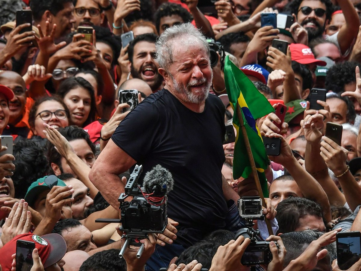 SeriesBrasil's tweet image. Em 2018 choramos de tristeza e angústia.

Em 2022, choramos de alegria e alívio por termos de volta um Presidente de verdade e dando tchau pra um genocida. #Eleicoes2022