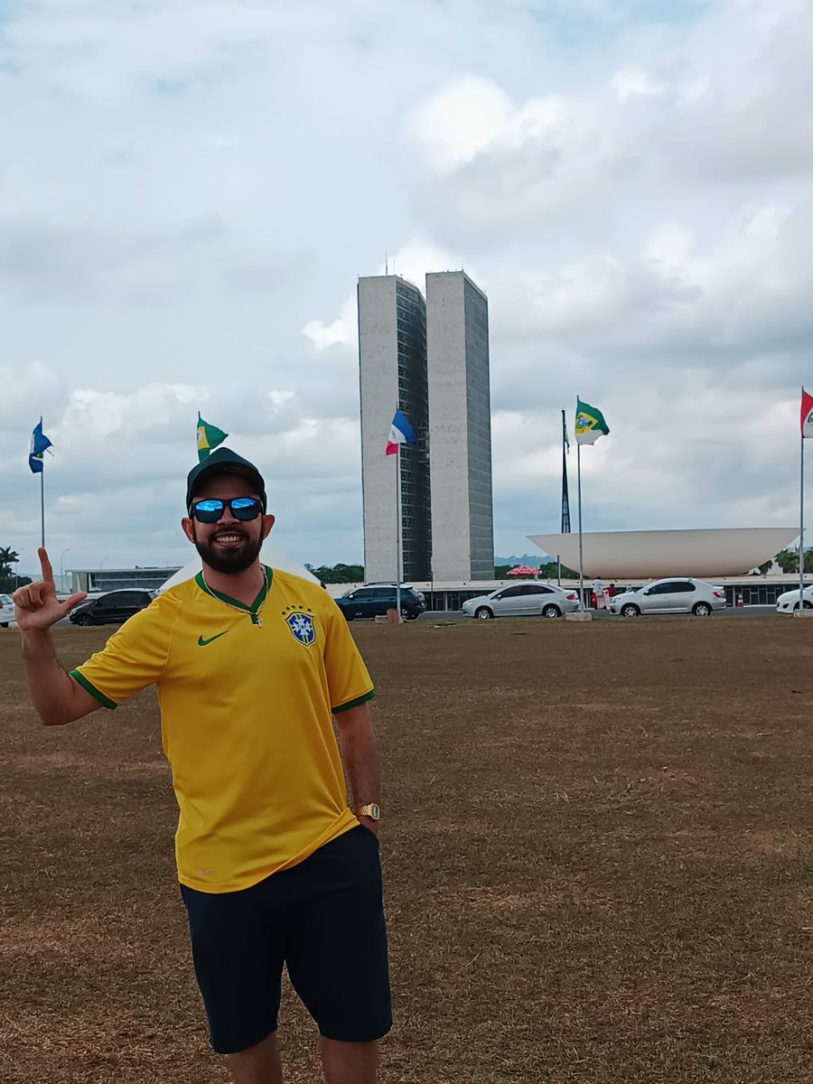 caiolsd_'s tweet photo. Faz L, acabou o inferno!!! Lulaaaa!!! https://t.co/XMPrRGlGyR