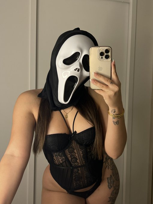 Happy Halloween 🎃 👻  If you want to see something more X Rated subscribe to my only fans 😱  https://t