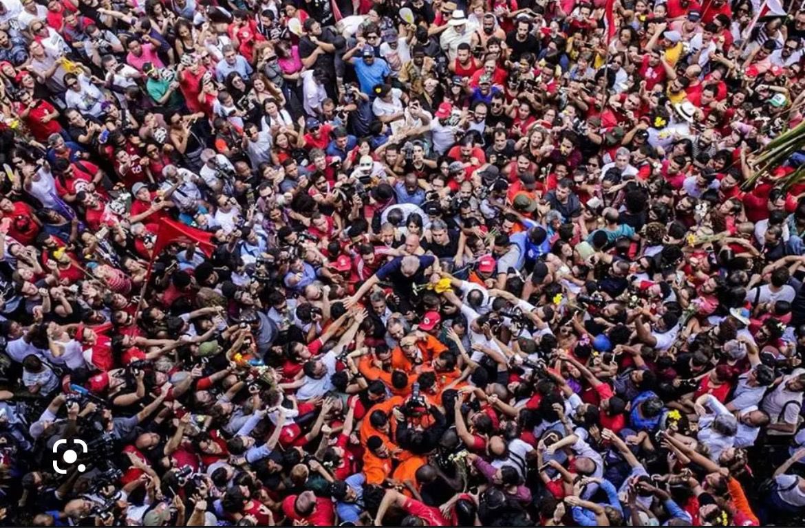 jesusescobarnqn's tweet photo. Ganó Lula. Eso es bueno para Latinoamérica. Y perdió Bolsonaro, eso es muy bueno también. https://t.co/HzT3NsCEmG