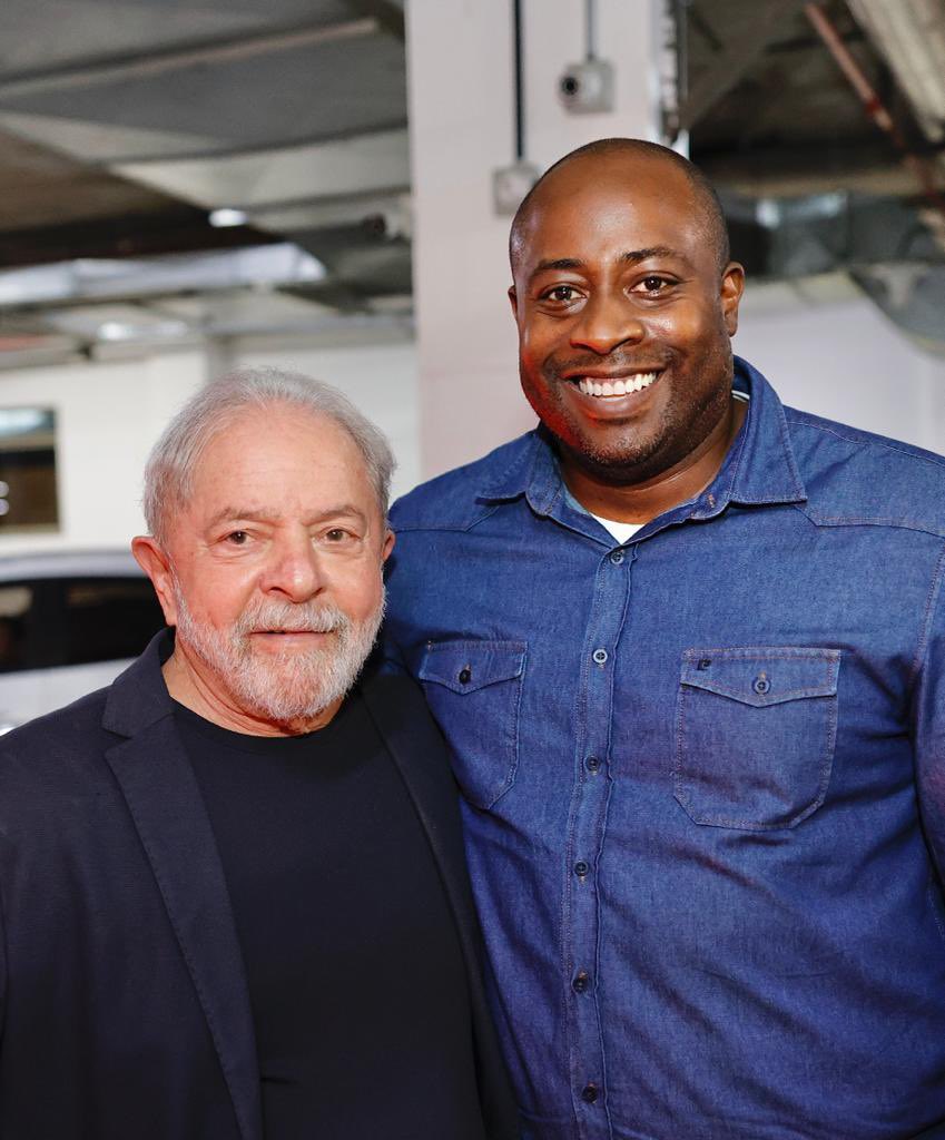 Parabéns <a href="/LulaOficial/">Lula</a> O Primeiro Presidente Operário Reeleito do Brasil. 💢