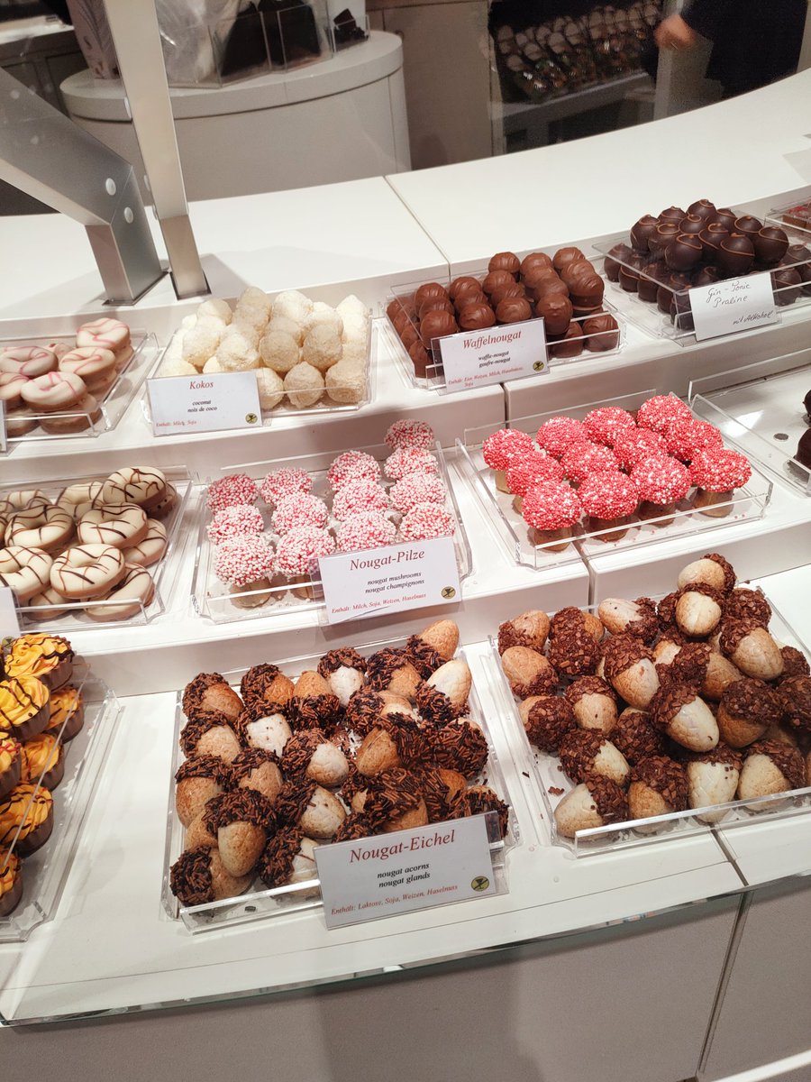 chokathy77's tweet photo. Lindt Chocolate Museum in Cologne Germany  ✨ https://t.co/yn5akOmt8h