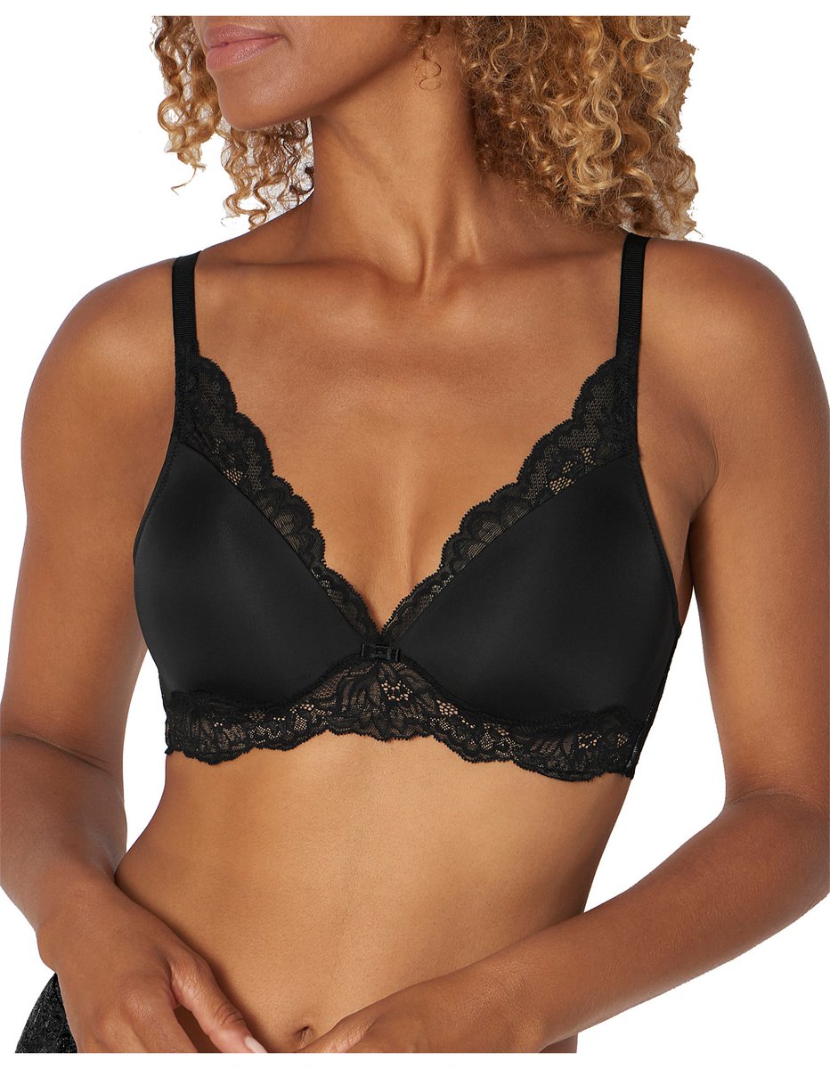 Both functional and stylish, the Triumph Amourette Charm Lace Wirefree Bra gives a natural shape with lace features to mimic the bralette trend✨ #vividblack #triumph #amourettecharm #wirefreebra #afterpay #zippay #orangensw #summerstreet #salestock #closingdown