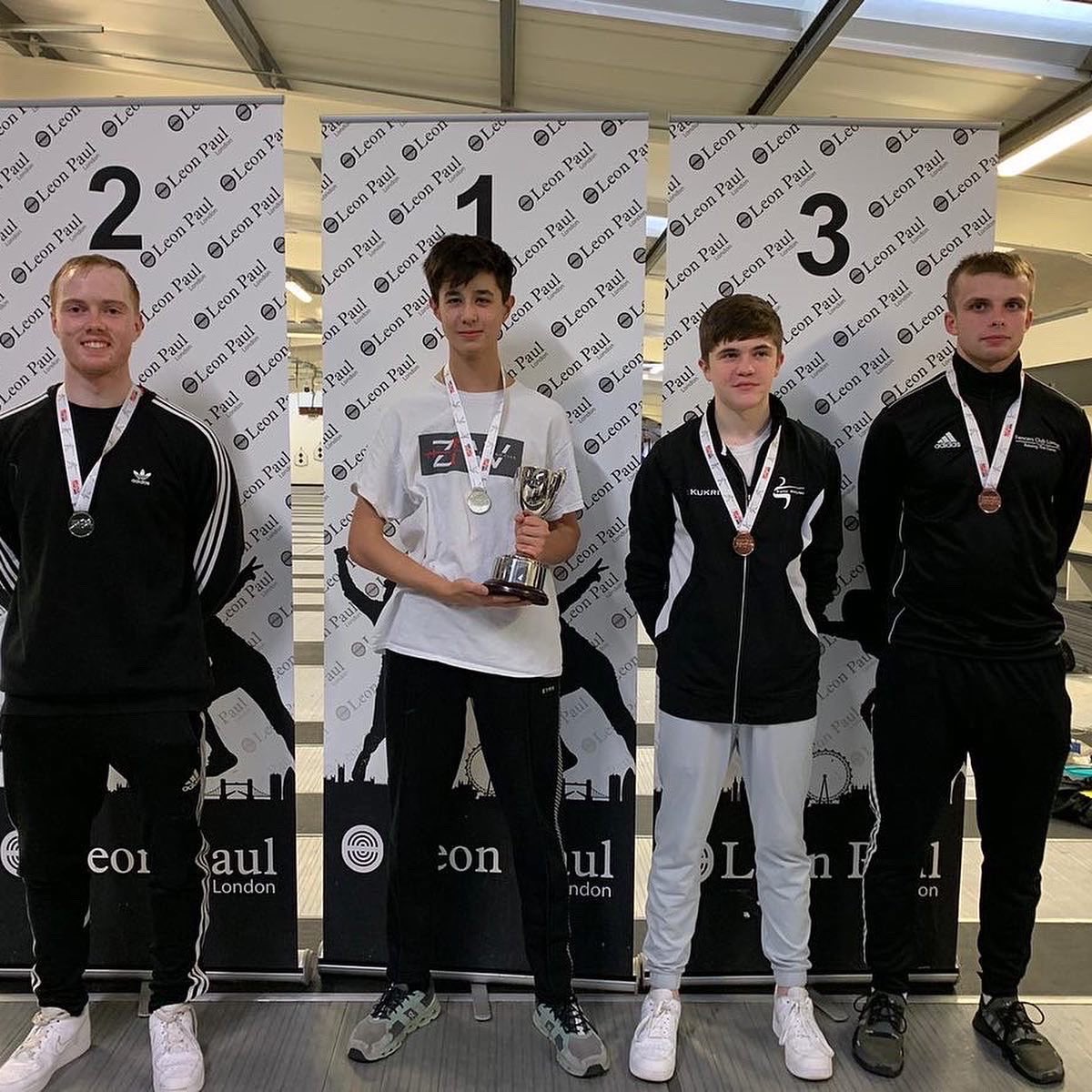 scsosnov's tweet photo. #DavidSosnov is U23 🇬🇧National Champion! He now holds the U17, U20 &amp; U23 titles for 2022. Thx for your continued support @zfwfencing @britishfencing @leonpaullondon @trueathleteproj @Rosswilsontt @TeamSportsAid @gllsf @ToGymUK #ryanfarber🚩Results https://t.co/SXG51Llt8x https://t.co/PsLZUxCikf