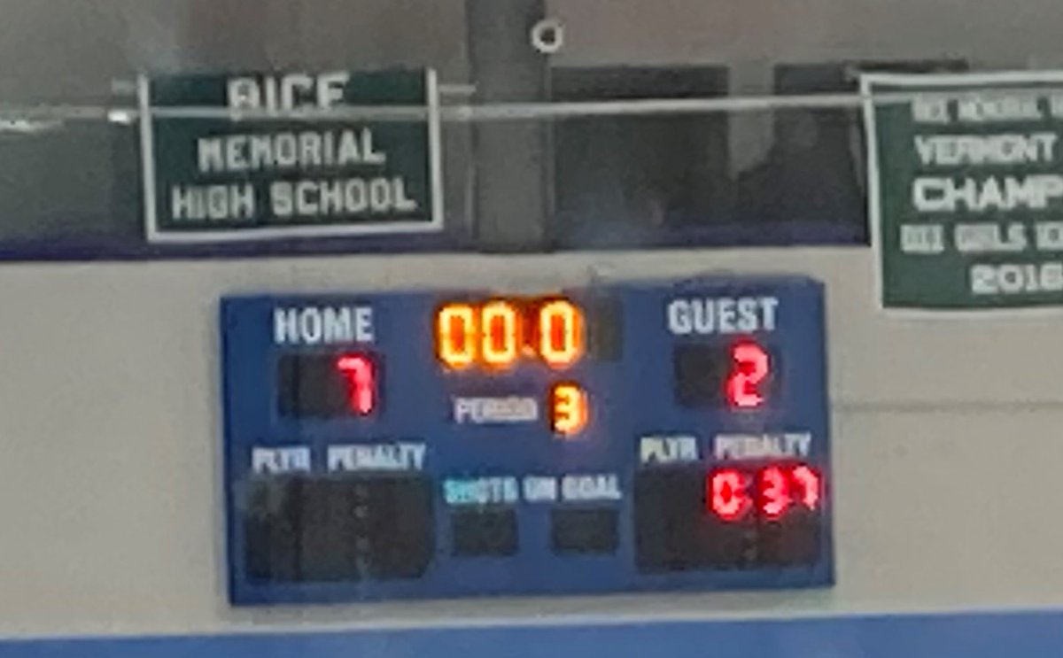 LFA Boys Prep team went 3-1-1 in the MPHL season opener (Burlington, Vermont) this weekend. Players' speed and will contributed to the highlight of today's 7-2 win over Gilmour. Ian Vandenberg 20 saves with 7 scorers: Costin, Ma, Hampel, Gearman, Houle, Greer, and Macejko.