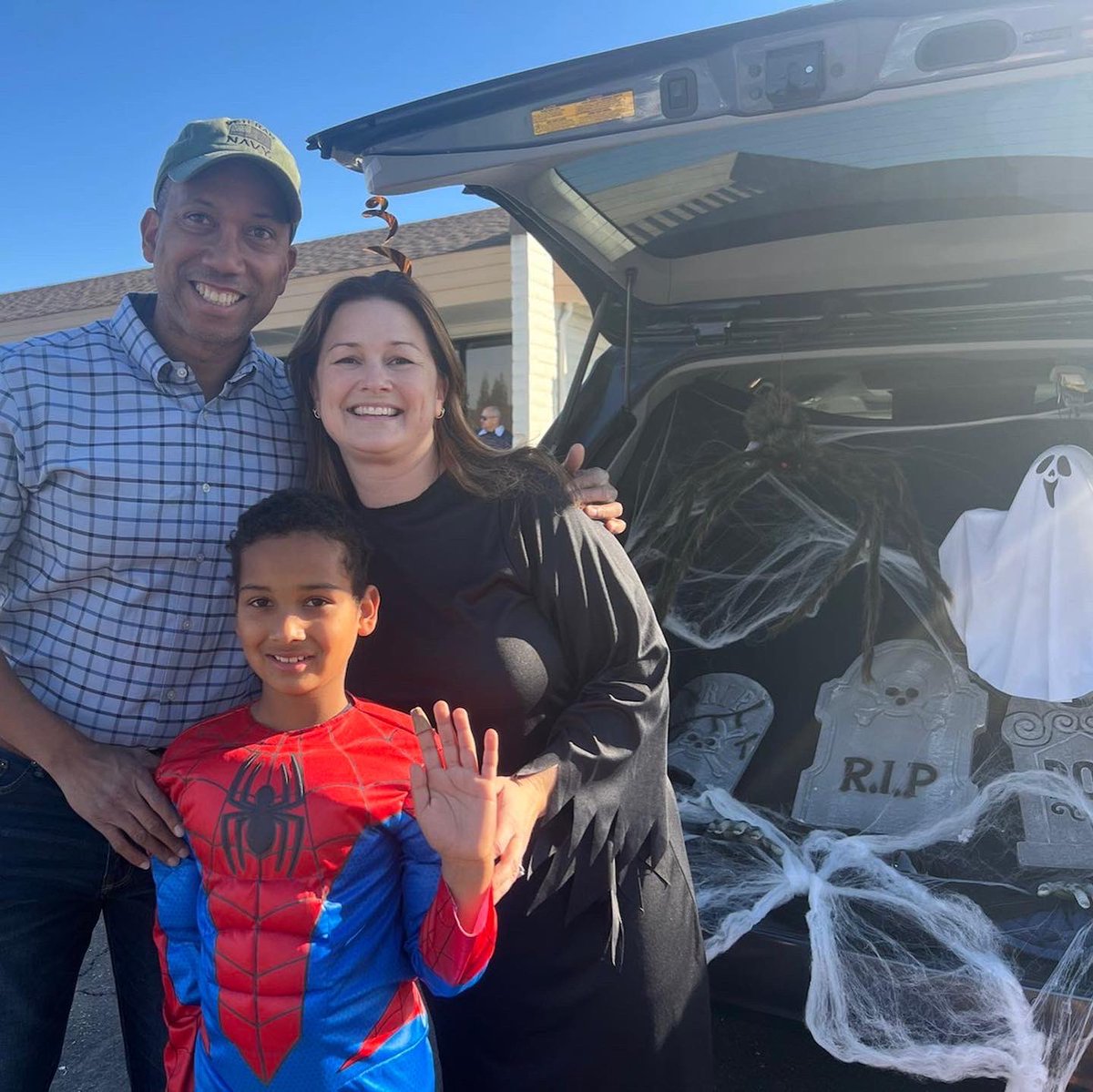 Had a blast at this afternoons Trunk or Treat with Kashif at Gigi’s Playhouse! Happy Halloween!