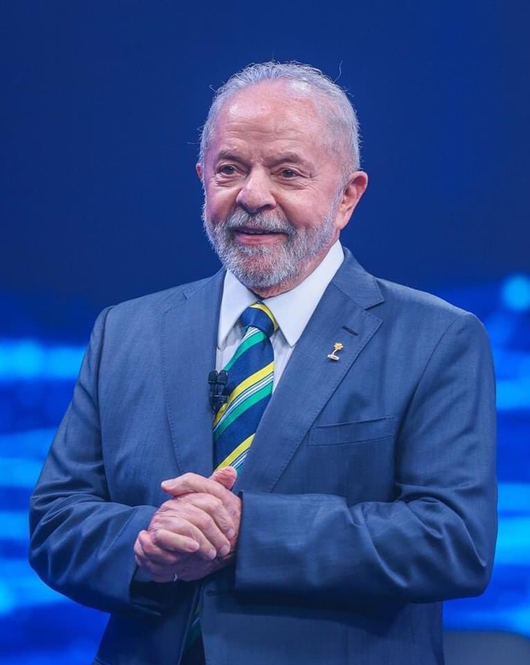 Ganó pueblo brasileño, ganó <a href="/LulaOficial/">Lula</a>. 
¡Viva la integración latinoamericana!