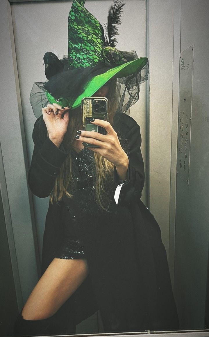 Popova08_'s tweet photo. Happy Halloween🎃 https://t.co/tXmXFZNgXl