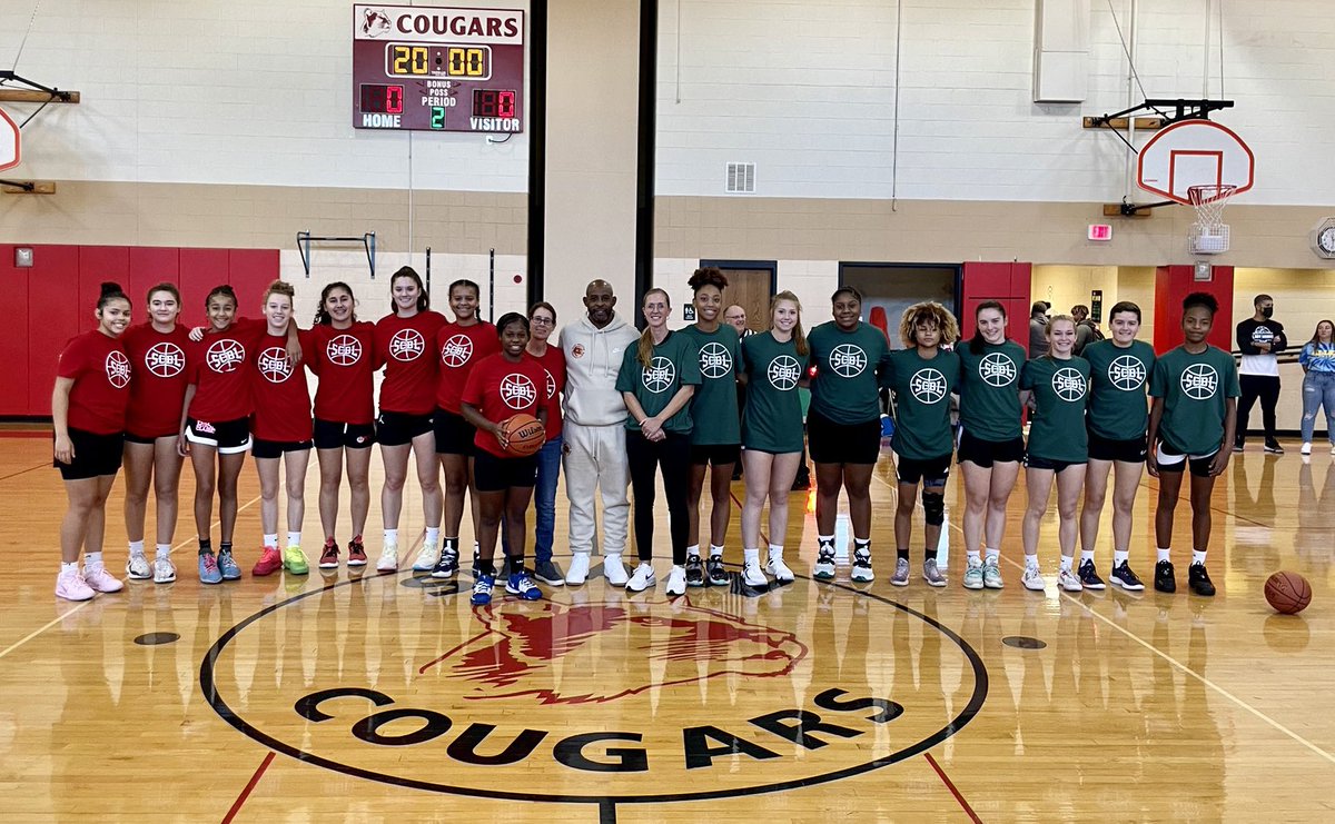 Congrats to the girls from Emmaus playing in the first <a href="/SCBL_/">SCBL</a> High School Girls Basketball Showcase today.  Congrats Sofie Laird, Olive Whitney, and @Taylor05877225 for representing your squads in the name of women’s hoops!