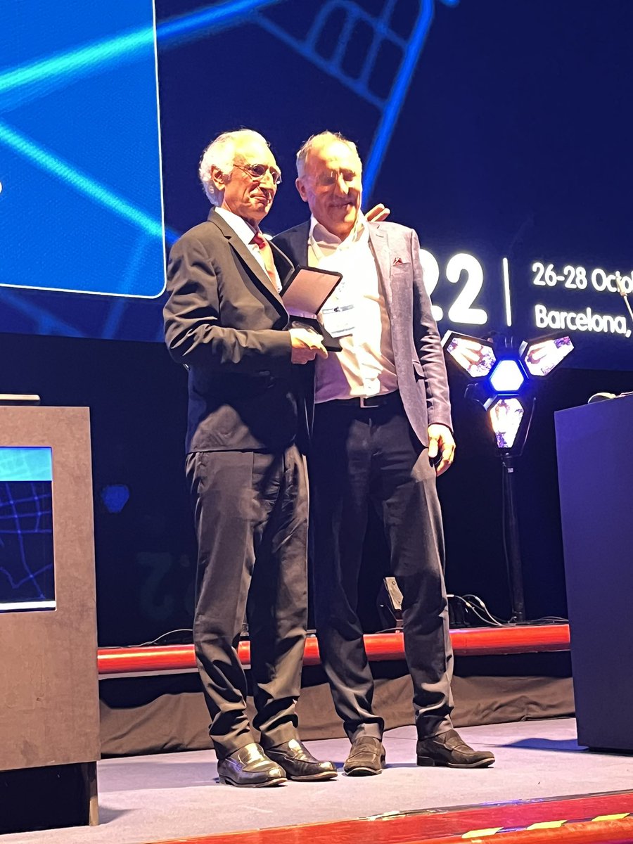 Congratulations to this year’s John Wickham Award winner: Dr. Richard Gaston! #ERUS22 for his contributions in robotic surgery. An example not only in surgical skills but also in his elegance &amp; chivalry in the operating room <a href="/Uroweb/">European Association of Urology (EAU)</a> <a href="/ERUSrobotics/">ERUS Robotic Urology</a>