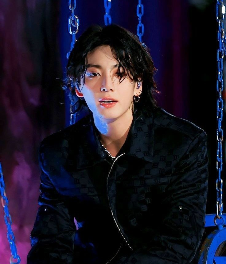 #taekookau a/b/o 🔞

Where pack alpha Jungkook is forced to mate Taehyung when his men kill the Omega's family accidentally. He puts up with the farce of a mating for three years but now he's had enough. 

And so he decides to sever the bond. Without letting Taehyung know.