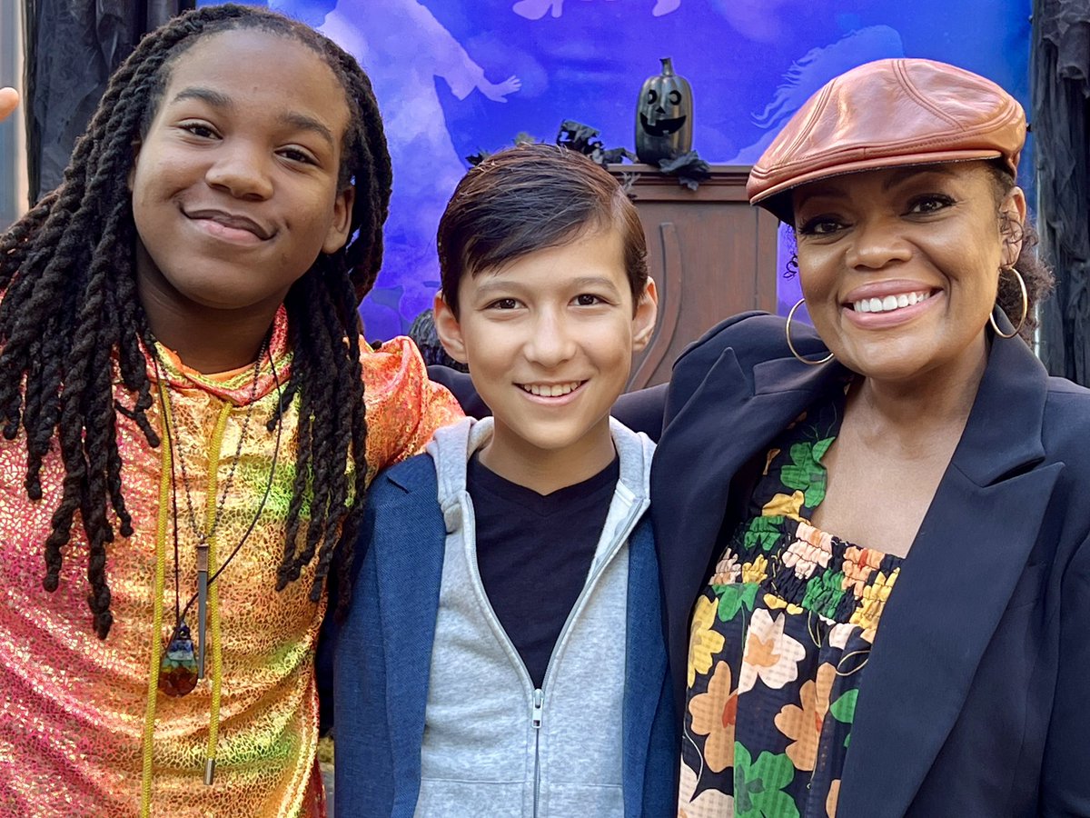 DeclanWhaley's tweet image. An amazing time @disneystudios with #FirstResponders and their families from our community with a #RedCarpet, screening of our new show #Firebuds, brunch in #DisneyLegendsPlaza, and #TrickorTreating throughout the #DisneyStudiosBacklot!  @disney @disneyjunior @disneybrandtvpr