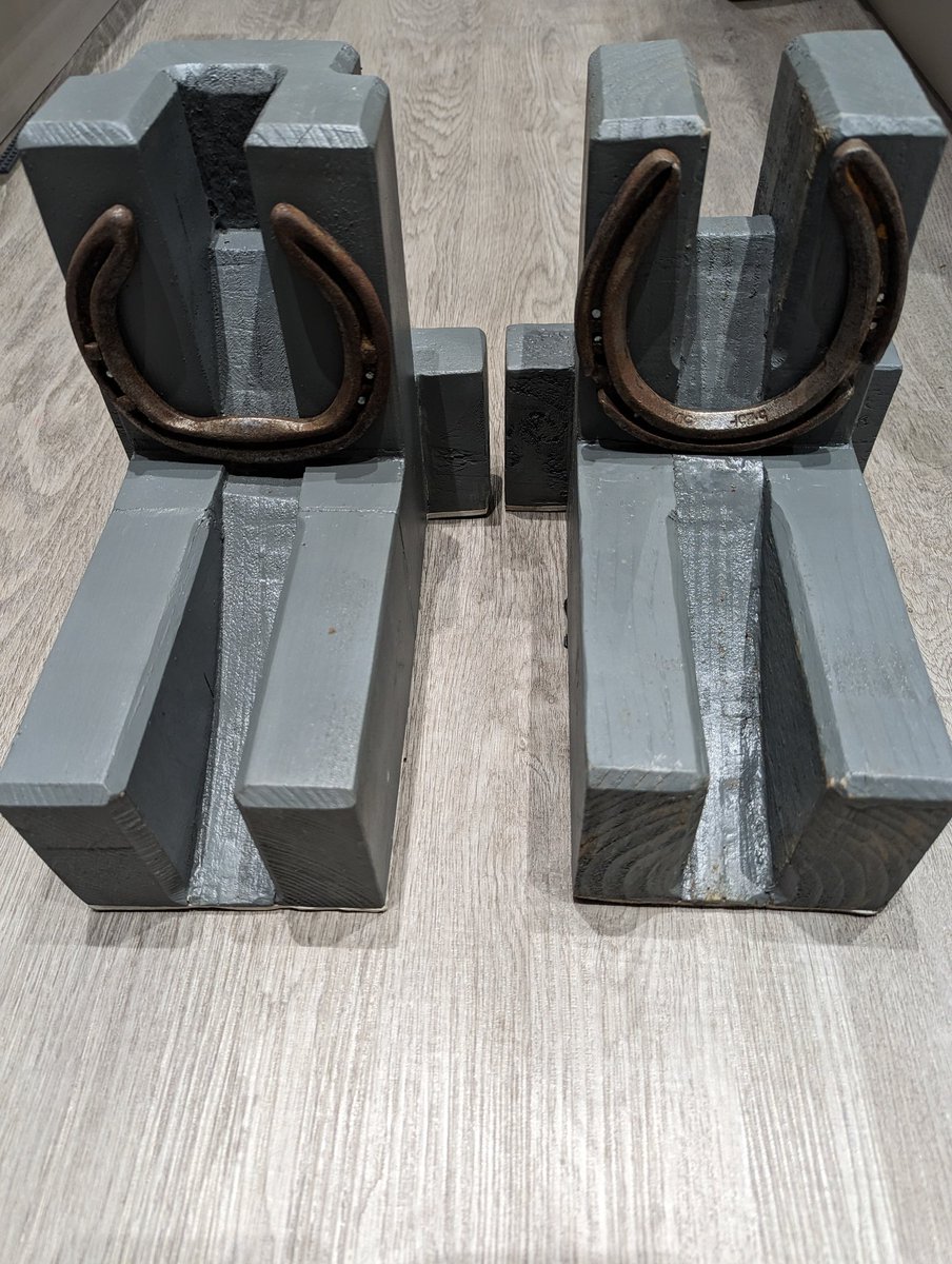 In all the excitement of the day, we forgot to present the Old 'Shoe starting chocks to the senior individual winners.  We thought it fittiing that Illi Gardner and Andrew Feather get to keep the point where they started their legendary rides.