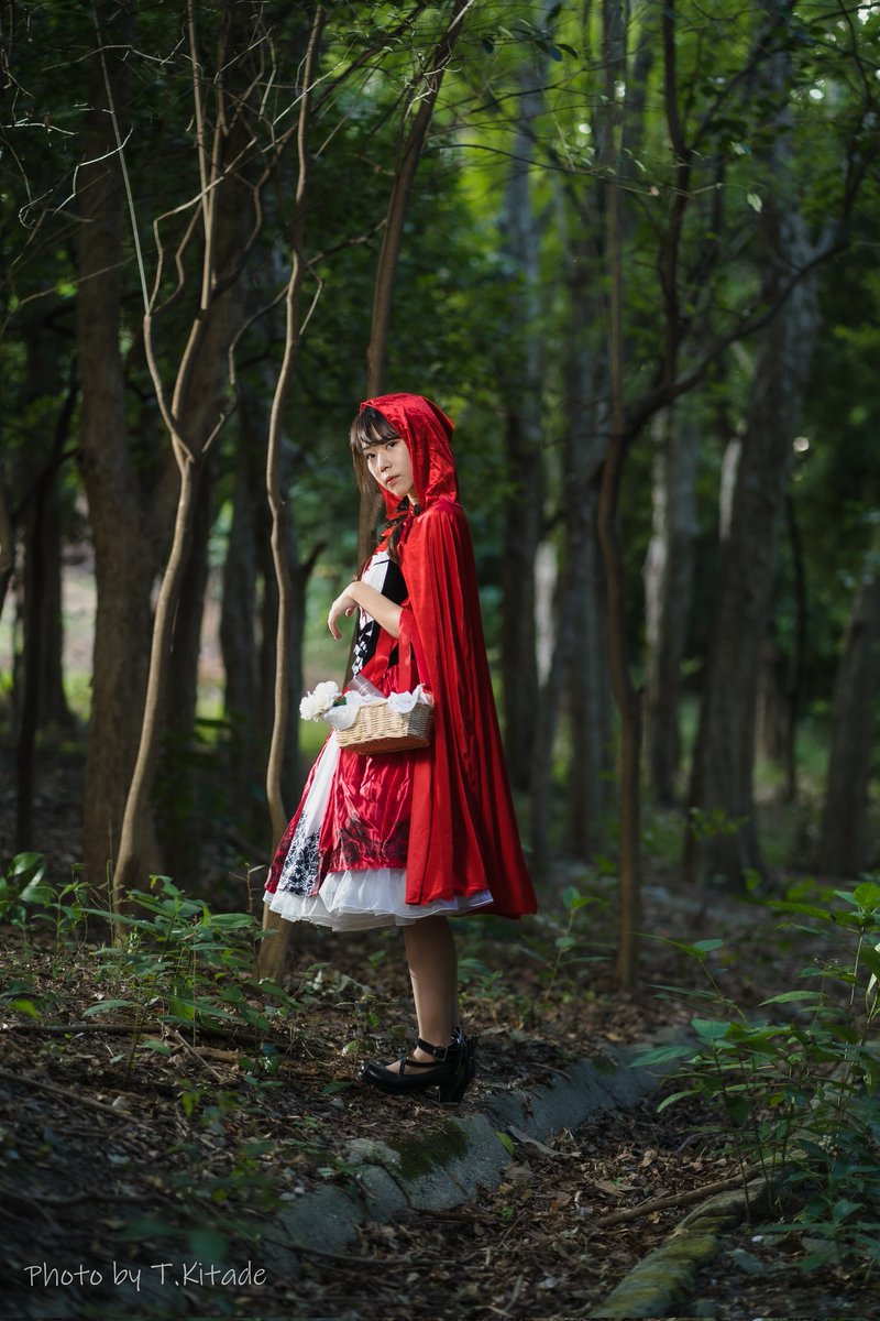 Dress_Alicia_'s tweet photo. ハッピーハロウィン🎃

📸 @kitadetakahiro 
#ハロウィン #赤ずきん #ポートレート #redfood #portraits #被写体になります https://t.co/1JJfaYkpfz