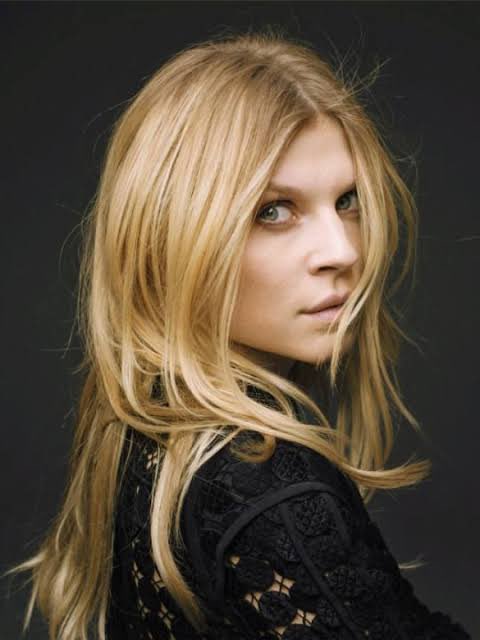 Happy birthday Clémence Poésy. My favorite film with Poésy is Le grand jeu. 