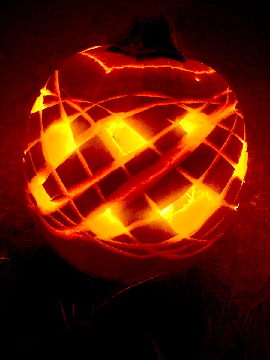 JDArtist23's tweet photo. First night of pumpkin carving while binging Cabinet of Curiosities! My boyfriend made the geometric one, and I mads the Millennium Earl from D. Gray-man.
#halloween #halloween2022 #jackolantern #pumpkin #pumpkincarving #anime #dgrayman #milleniumearl https://t.co/SNv063UAS6