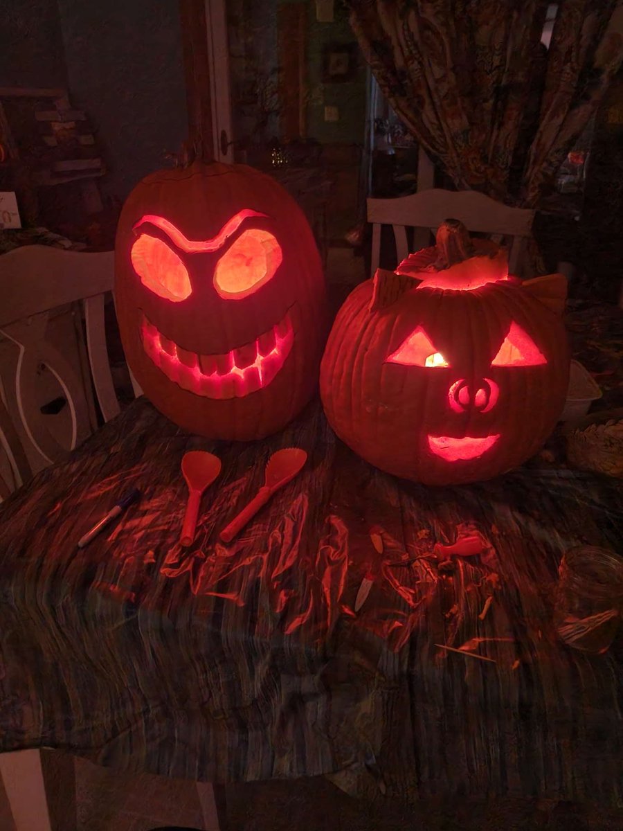 ccammers's tweet image. Jack-o-lanterns