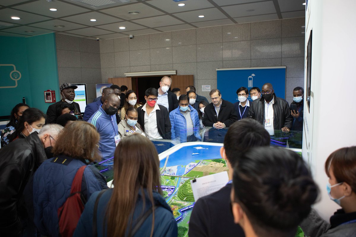 un_osd's tweet photo. ♻️ Last week 2022 SDTF was a success!
🌎 The result of this #SDTF will be felt globally as we head toward the 2030 Agenda for Sustainable Development.
🙏 Huge thanks to everyone who took part!

#UNOSD #SDTF #UN #SDGs #UNDESA https://t.co/9T9LVeY7M6