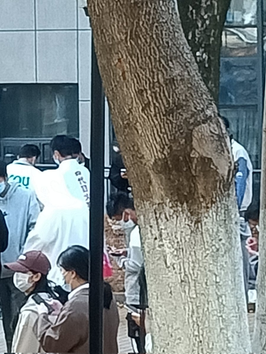 GunShiyu's tweet photo. 核酸偶遇四代目 https://t.co/1mnkWuUVbM