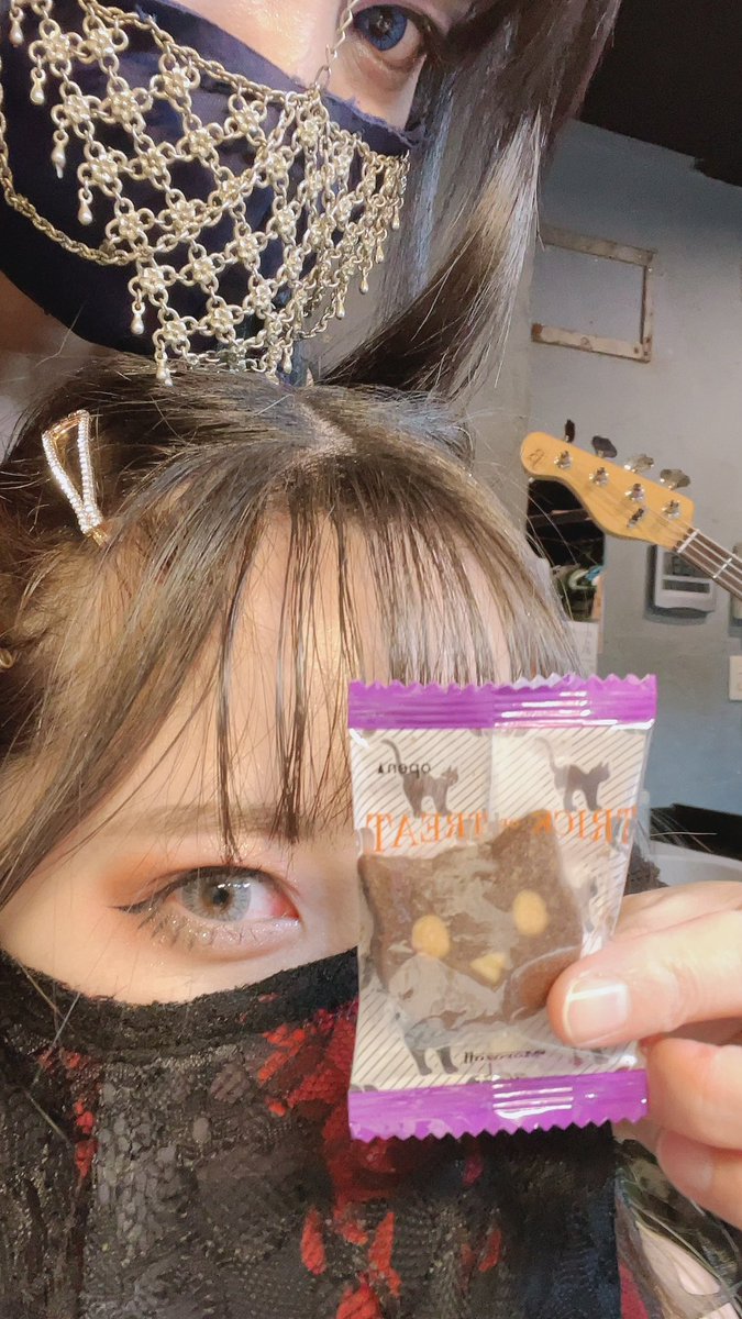 eschika_4st's tweet photo. 昨日は渋谷Guiltyにてギルハロ🎃
来てくれたみんなありがとう。
#かをる★さん #有坂愛海 さん #惑星アブノーマル さんもありがとう。
新しい出会いもありとても感謝。
チャンネル登録もよろしく💘
https://t.co/Ag4iWzjENW

AsMRは1/8ワンマンに向けて❗️
また新たな扉の告知だよ👇
11/6,7連続Gate🚪 https://t.co/lQ9KNGxO56