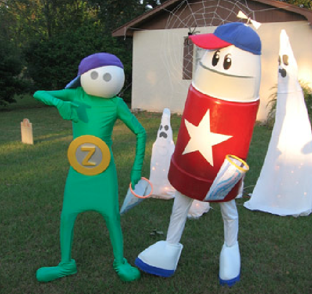 Homestar_ebooks's tweet photo. My name's Coach Z, and I got a low crotch! 

My name's Homestaw and I'm wocking the spot! 

Everybody knows I'm the rapping man! 

Evewybody knows I'm a painted twash can! https://t.co/IzoSRq2rdp
