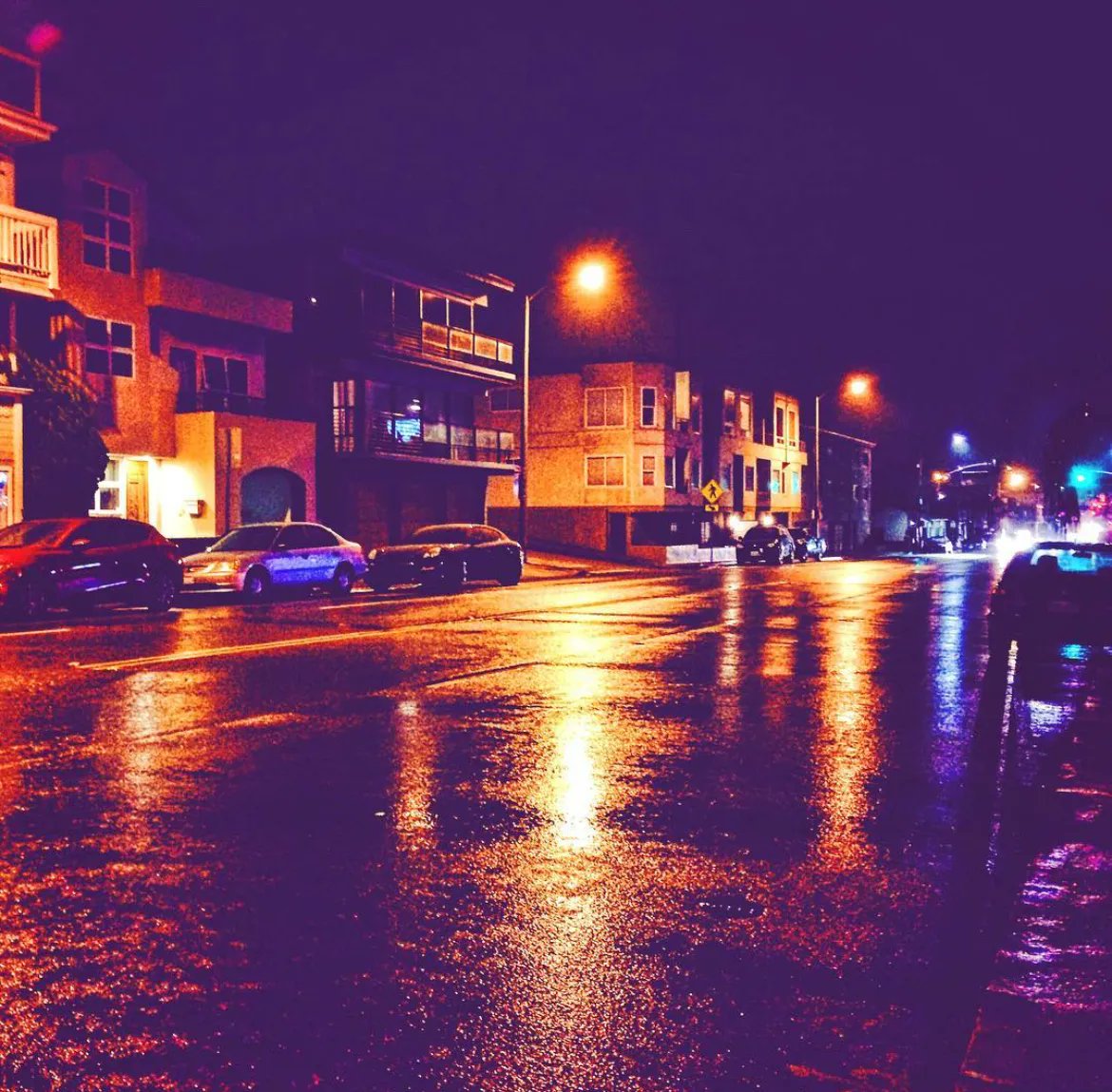 itsOsoPorto's tweet photo. Insta 6yrs ago: Stranger things. #elporto #beachtown #streetscene #reflection #wetstuff #larain #manhattanbeach #notnorth #losangeles #mydayinla #beachlife #southbay #socal #california https://t.co/SOJwawdGfR | https://t.co/WiPqUefmtJ https://t.co/q0EOW7JlEt