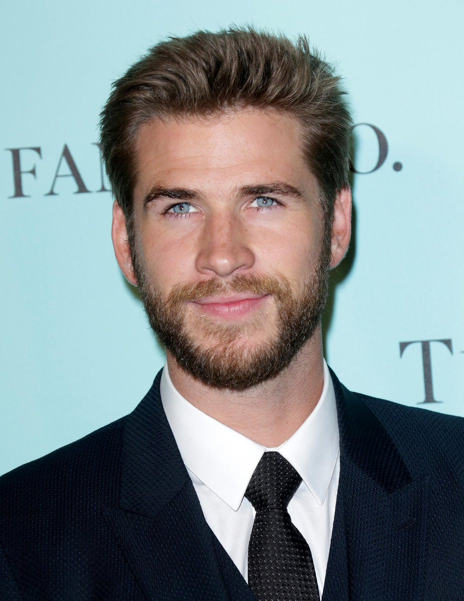 FlyVPN's tweet photo. News：Liam Hemsworth will replace Henry Cavill as Geralt in ‘THE WITCHER’ Season 4.

Use #FlyVPN to watch more their dramas from anywhere👉https://t.co/arVBqKcU6h https://t.co/o1EXxzEwnV