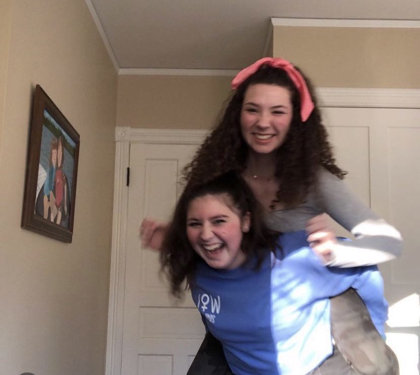 oprfhsdebate's tweet photo. ⚠️IMPORTANT UPDATE⚠️
Charlotte and Maddie are deciding abstain from the 2022 online TOC. This has been a very painful decision but 🌶️ we humbly want to give our opponents a chance 🦤 Thanks to our loyal fans and I hope you can support us in our journey #rollskies #bromance https://t.co/UxvZMOaMHS