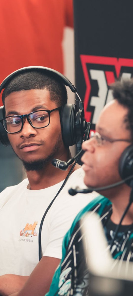 SilverSandbag tweet media