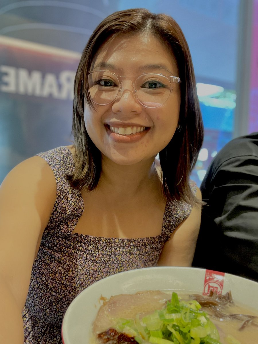 missqueserasera's tweet image. I can see clearly again 😂
#agingproblems

Chose to get the eyeglass set instead of having a lens change.  Halos the same price lang kasi ❤️