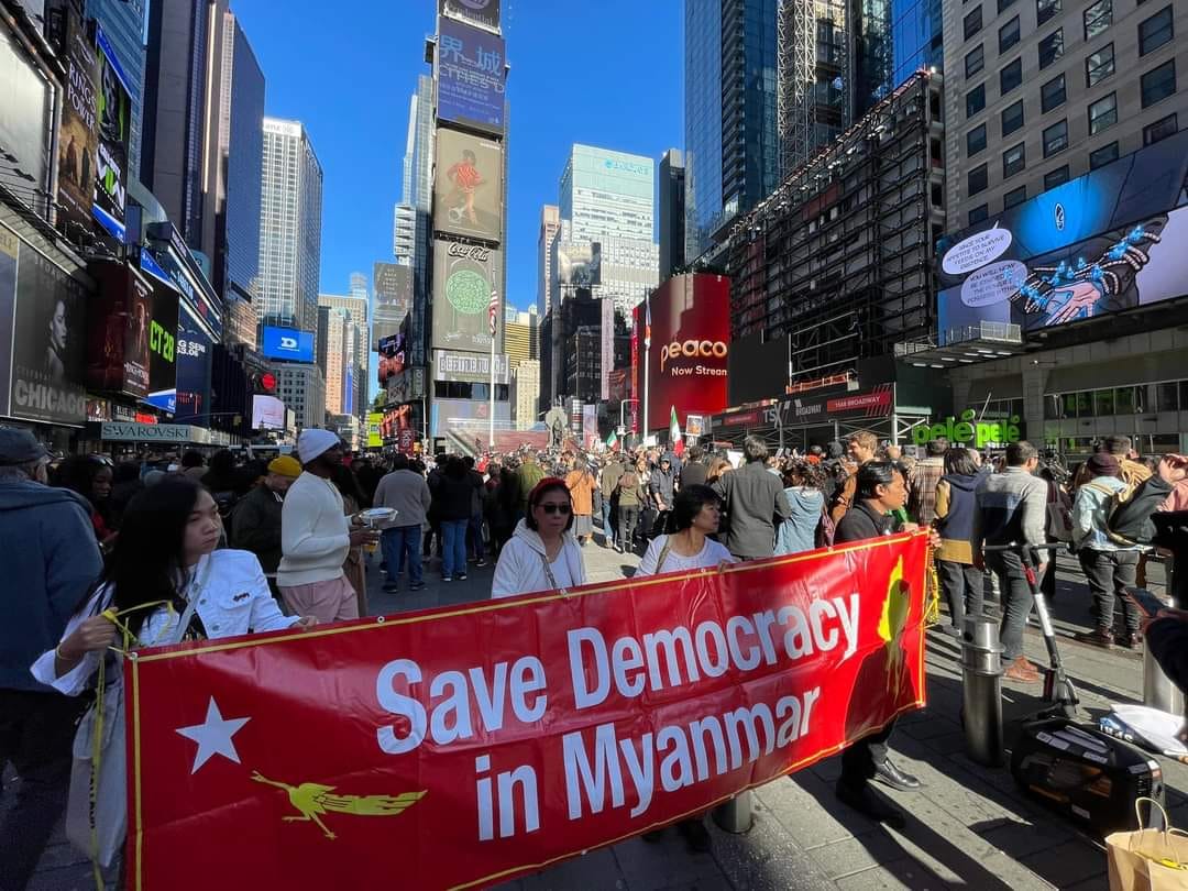 IrrawaddyNews's tweet photo. Some 1,500 people including Myanmar expats and activists from Ukraine and Iran on Saturday joined a protest in New York against the Myanmar military regime, as part of a global student movement. (Photo: GMSR/NYCBC) 
#WhatsHappeningInMyanmar https://t.co/tfjxeRBwV1