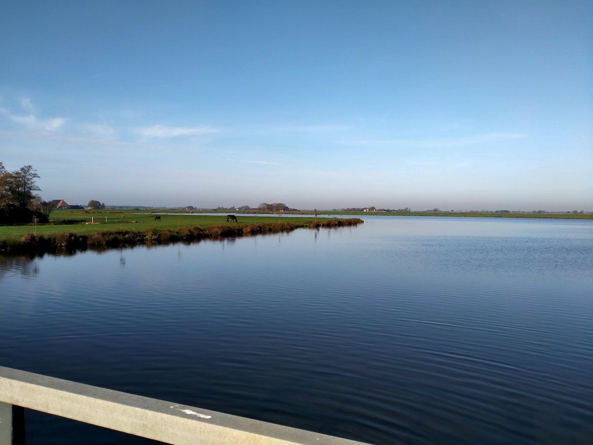 Peter80047326's tweet image. En het was er stil, een lust voor het oog en een parel voor de gedachten.. Goedemorgen 🍀💫
#fryslân #samenloop