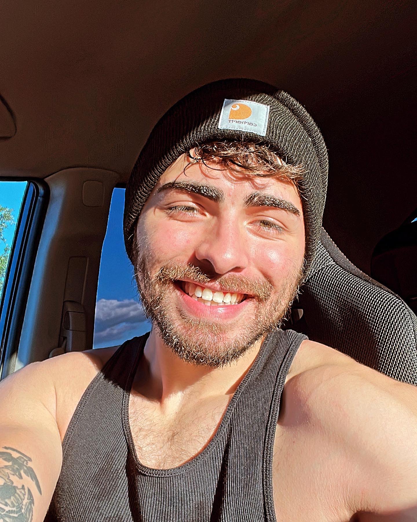 Medium Ugly Actors - ayz7nfw