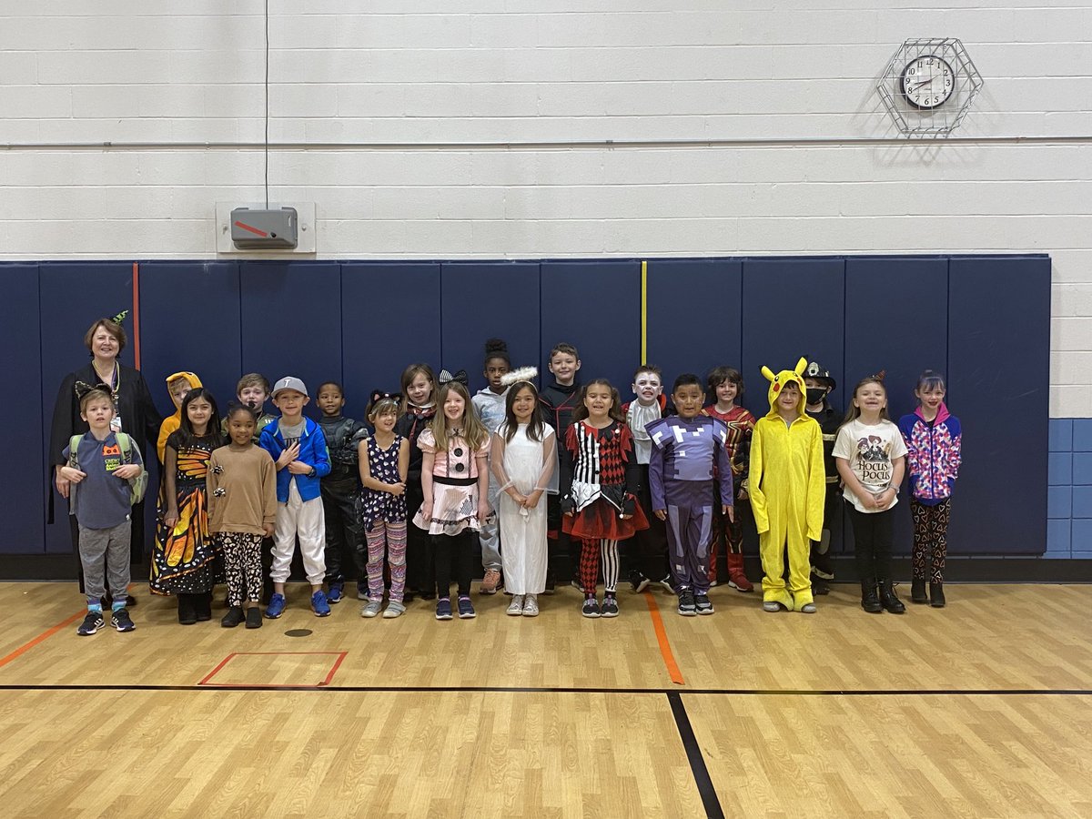 MAspleaf's tweet photo. Second graders had a great time celebrating Halloween!🎃 https://t.co/pFCnCD3N4r