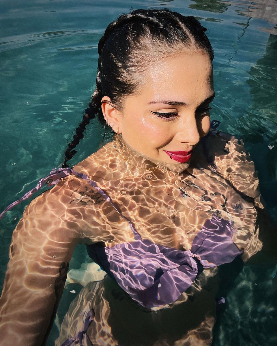 Pregúntale al destino por qué nos enamoró

#FelizCumpleGreeicy