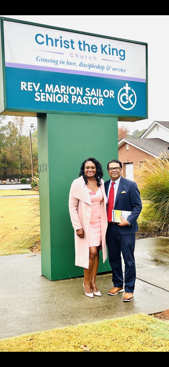 DonnaMcLeod4You's tweet photo. #PinkingOut at #church as #BreastCancerAwarenessMonth comes to an end.
#gapol https://t.co/rN9e69HYWG
