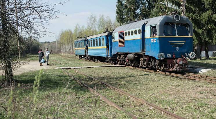 Beautiful photos and a human touch to this long read article on the longest narrow gauge railway in Europe, in Polesia. #TrainTwitter ukrainer.net/the-narrow-gau…