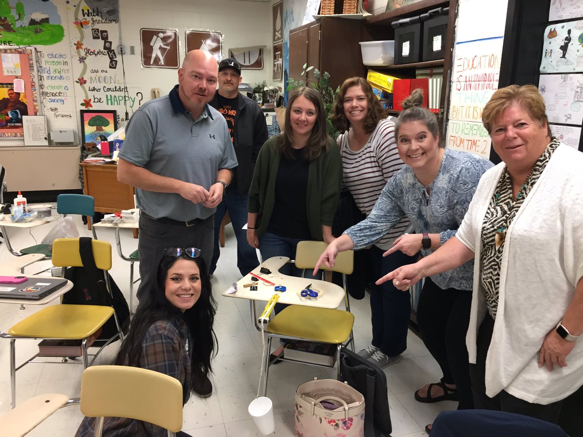 DOnealdiana's tweet photo. Designing robotic arms to connect science standards with careers during Learning Together. Very creative! @NiswongerFound @WCDE_TN @SSESGamecocks https://t.co/hU099L9WYu