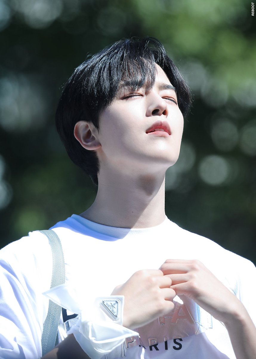 RavnsRaven's tweet photo. ♥️🐈‍⬛🥀
•
#RAVN #KIMYOUNGJO #YOUNGJO #RAVN6innocent #ONEUS #OneusOT6Forever #OneusIs6 #RAVNARCHIVE #RAVNSRAVEN https://t.co/baHHAuxnno