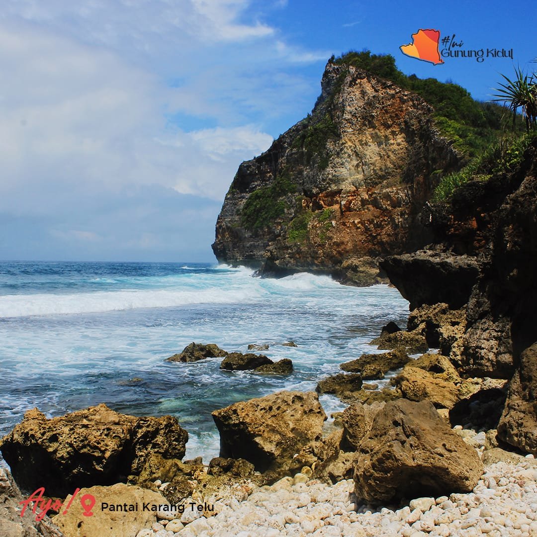 wanpcy32's tweet photo. kalian tau ga ada Pantai sekeren ini di gunung kidul? this is the next trip sih
#Ayokegunungkidul
#Inibaruliburan https://t.co/V5DJMEwtaY