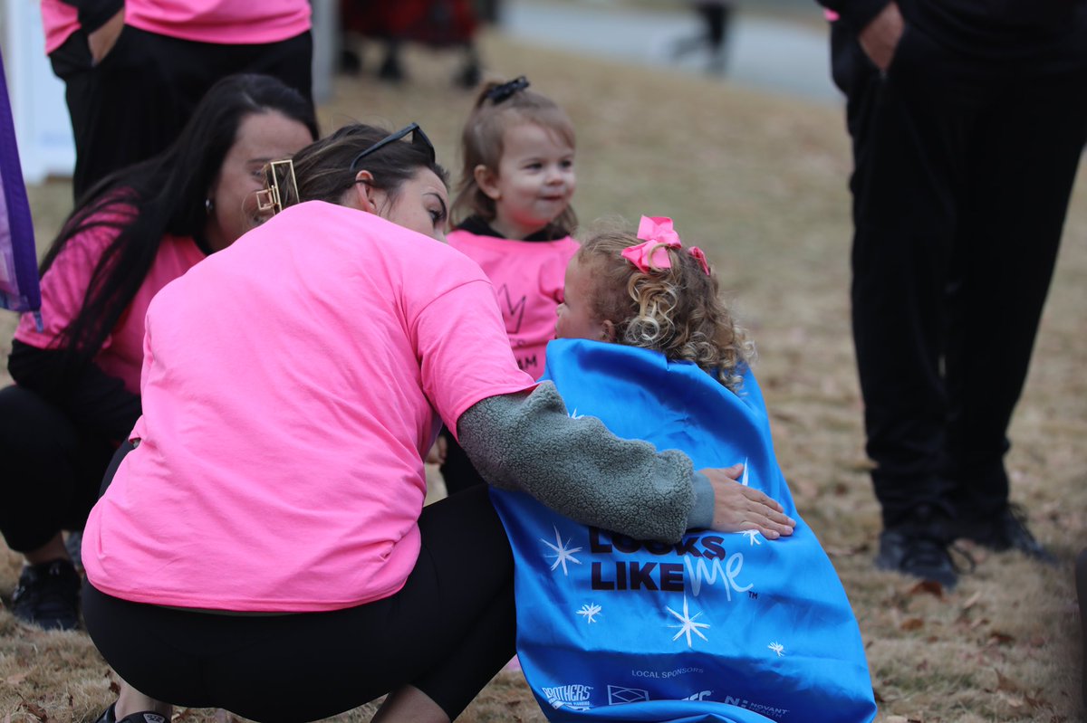 Real heroes wear the cape…real heroes help tie it on! Over $10,000 dollars raised for Team Hadley. What an incredible morning of hope as we find a cure for this disease! Thank you for letting us jump on the journey each year, Reeves family! @JDRF @PrincipalRRMS