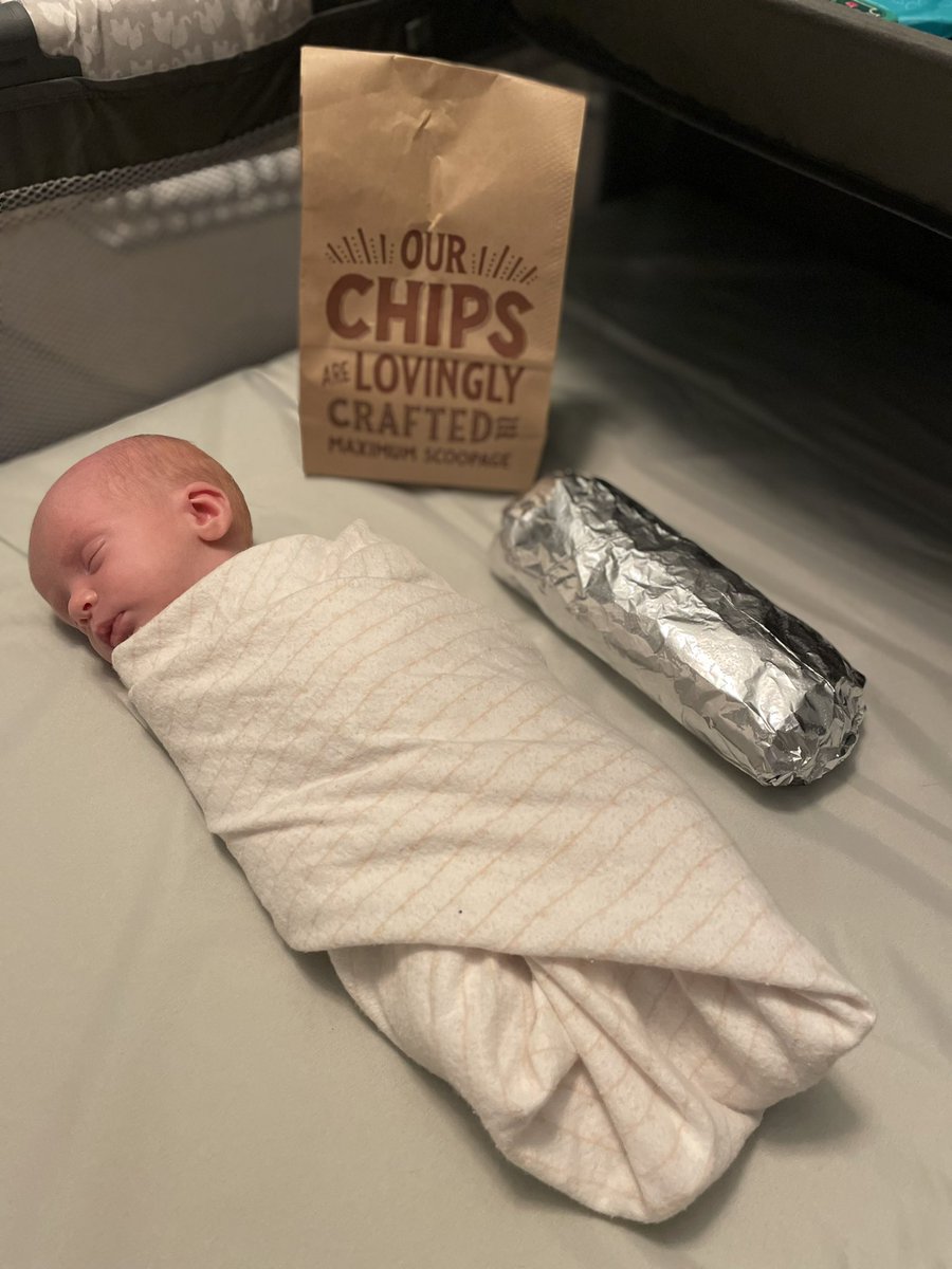 gingerberry15's tweet image. When your husband chooses the baby’s costume, she ends up dressed as a @ChipotleTweets Burrito. #BurritoBaby #Boorito #FirstHalloween #HappyHalloween