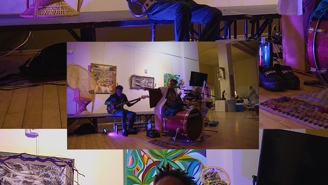 mvthacvla's tweet photo. 🌊 bending w/ #thefleshtheclay | 

📸: @mvthaskitchen | @JodyeJoe on bass 🎸 + @delta5iver on lead 🎸 

#womanhoodinlavender #femfest #artelartgallery https://t.co/wXjd2fLuG9