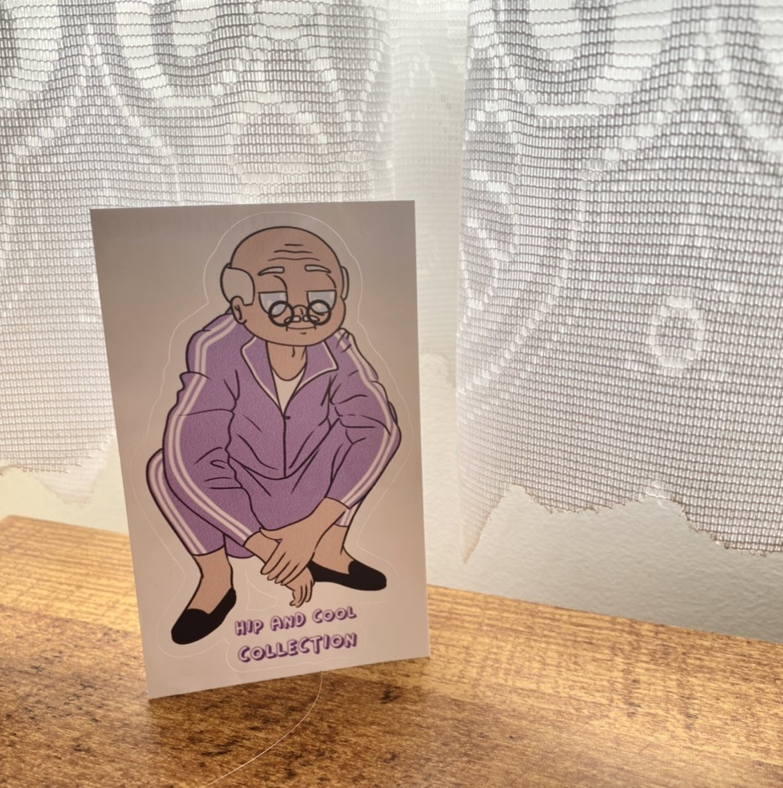 Part of my order arrived today 😍
Can't wait to take this little guy with me everywhere 😌

I love <a href="/Flonesy/">Flonesy the streamer man</a> 's Hip and Cool collection so much!!!

Check out the variety with the link down below ⤵️
🛍 streamlabs.com/flonesy/merch

#merch #streamlabs #streamer