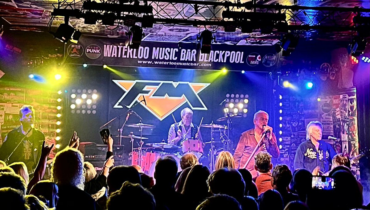 1/2 Fantastic night <a href="/TheWaterloo_BPL/">Waterloo Music Bar</a>, the #FMchoir were in fine voice. What a great way to round off the weekend. 
We would like to thank our wonderful crew, Rich, Lloyd, Sue &amp; Parker. Big thanks to the <a href="/MadHavenRocks/">Mad Haven</a> boys, they knocked it out of the park every night. 

#FMlive