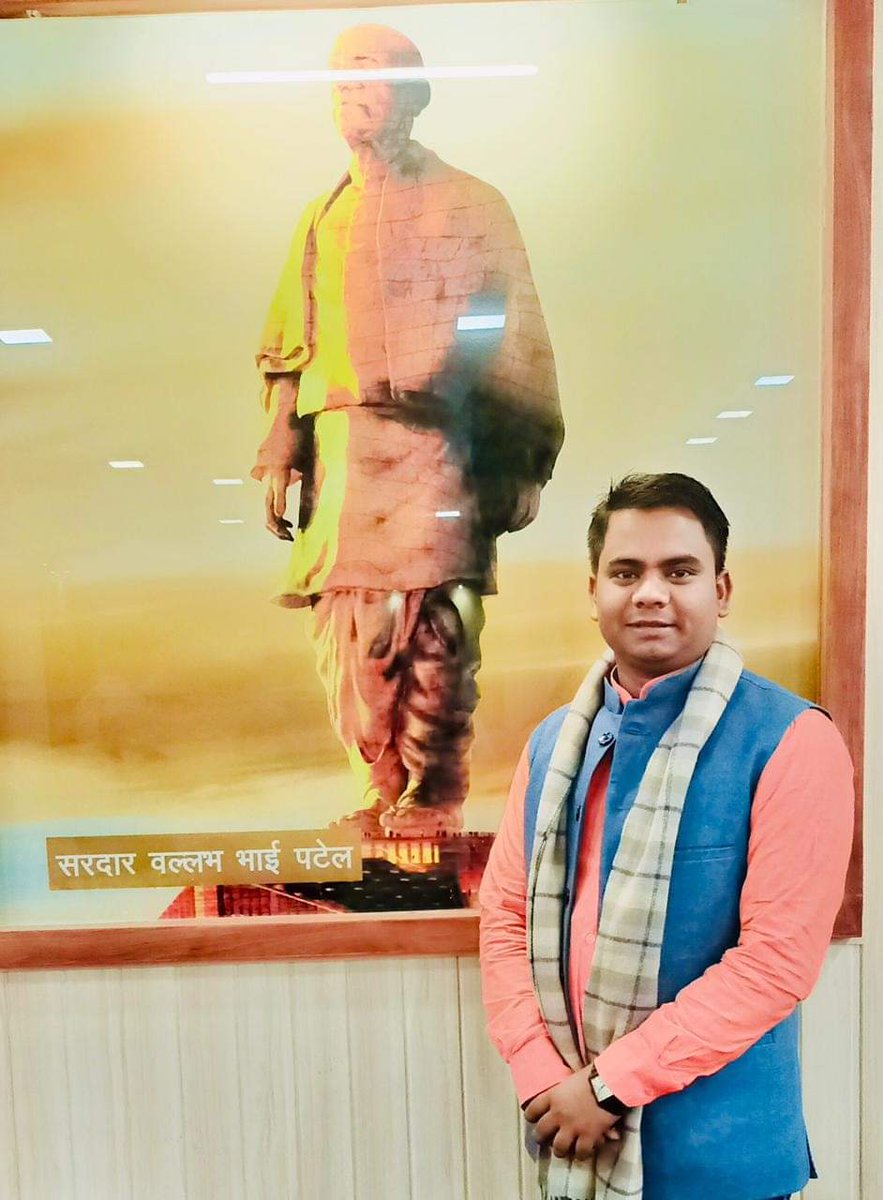 vimleshkumar941's tweet photo. राष्ट्रीय एकता एवं अखंडता के प्रतिपालक, आधुनिक भारत के शिल्पी भारतीय इतिहास के लौहपुरुष "भारतरत्न" सरदार वल्लभ भाई पटेल जी की जयंती पर शत्-शत् नमन।
#RunforUnityUP #SardarPatel #StatueOfUnity https://t.co/6uumTeasIp