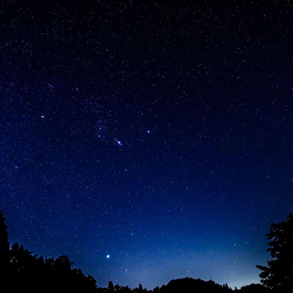 m2UVBjPJBrIFCcE's tweet image. 去年ポチって少し前に届いたPolarisっていう自動雲台で遊んでみた🔭
なんとかオリオン座が写ってるがなかなか難しい💦勉強してリベンジする

#天体観測 #天体写真 #benropolaris #polaris #Fujifilm #fujifilm_xseries #fujifilmxh1 instagr.am/p/CkXARrGB-JC/