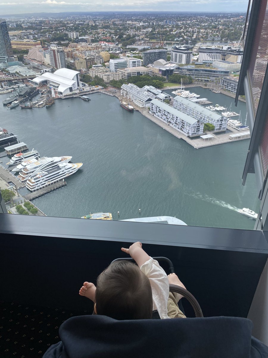 OOGIIHEELS's tweet photo. Ээж хүү хоёр албан ёсоор Tower 1 International Towers, Barangaroo д хувийн бизнесийн бяцхан оффисоо эхлүүллээ 😍

Ийнхүү #OOGII #OOGIIEdu #KnightsAustralianMongolianSchool 🏫 #OOGIIYACHTCLUB 🛥 маань Дэлхийн Топ оффисийн нэгд орлоо.

Оогий ❤️ https://t.co/9GLVBhjQJL